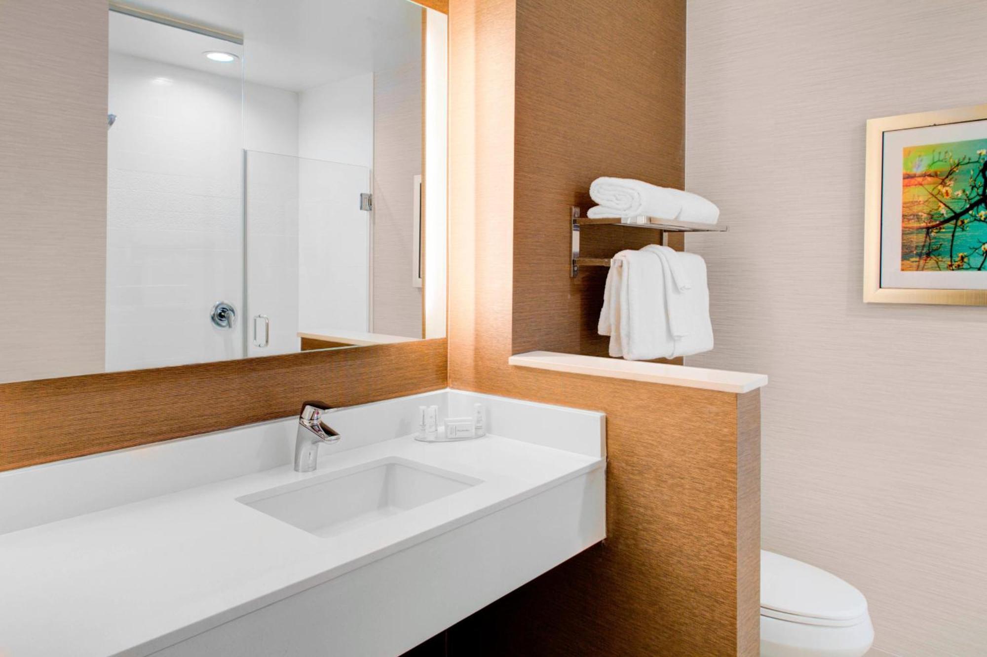 Fairfield Inn & Suites By Marriott Bakersfield North/Airport מראה חיצוני תמונה